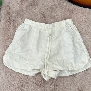 Universal Thread Women's Cream Beach Shorts